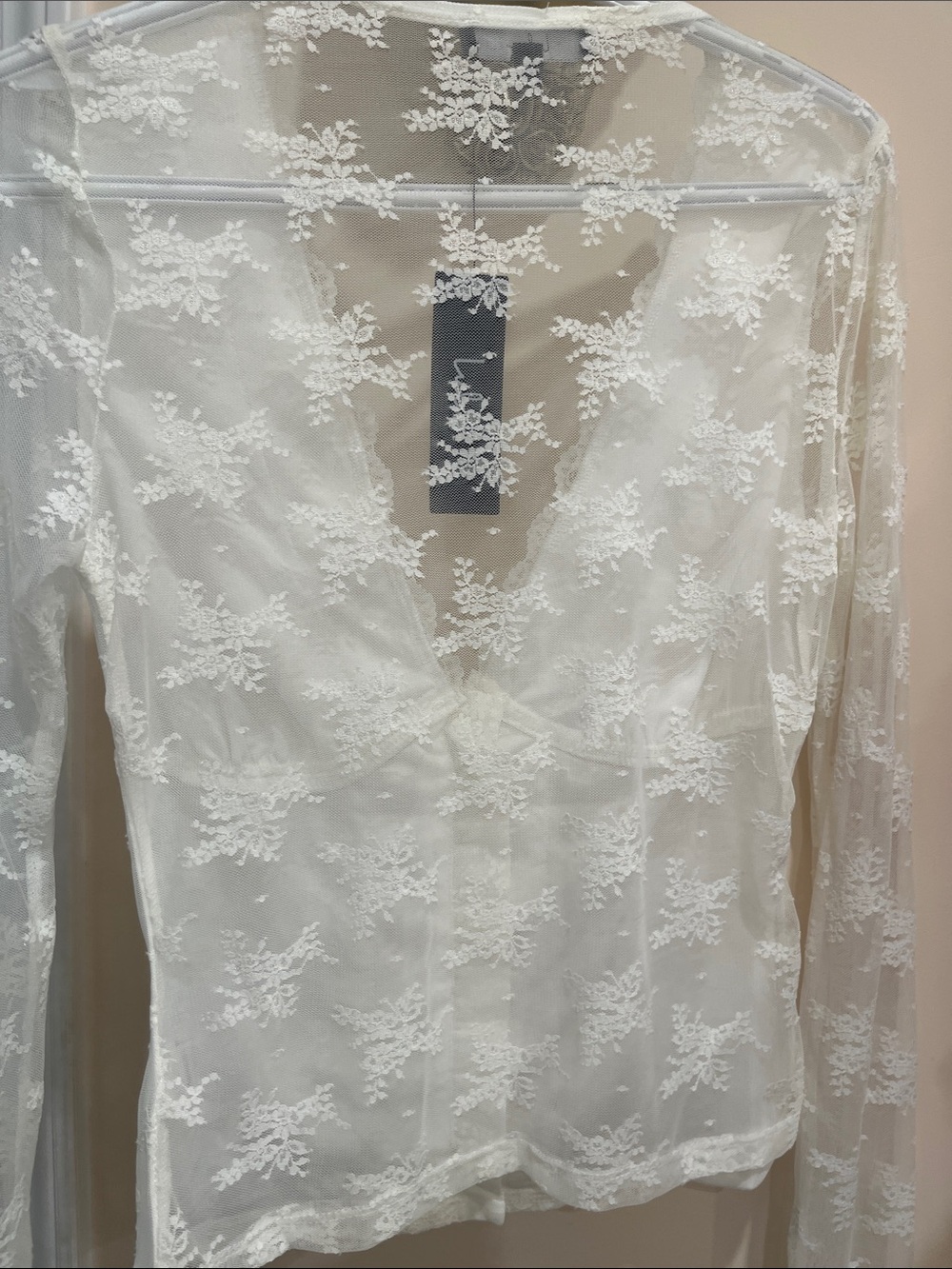 New blouse - Picture 2 of 4